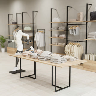 sportbekleidung-ladeneinrichtung-verkaufstisch-vorlagetisch-mandaidesign