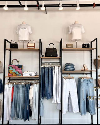 verkaufsregal-ladenbausystem-ladeneinrichtung-mandai-design-jk-taylor