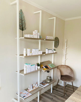 verkaufsregal-ladeneinrichtung-tina-vogel-kosmetik-mandai-design-2
