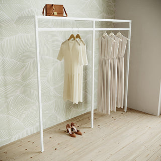 kleiderstangensystem-ladenbausystem-ontario-b165-weiss-boutique