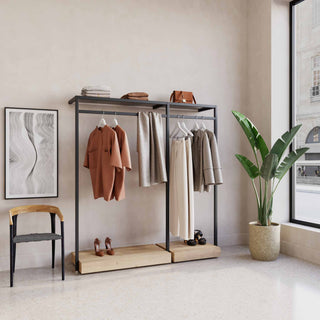 kleiderstangensystem-ladenbausystem-ontario-b165-schwarz-mit-podest-damenmode